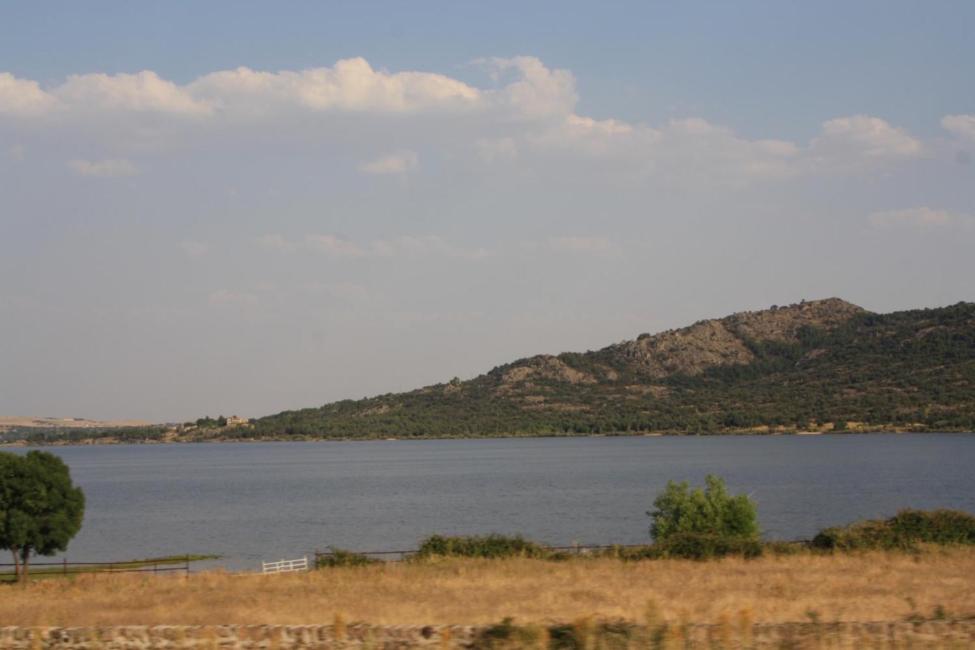 Ar Apartamentos Soto Real Rom bilde